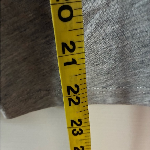 NWT Disneyland Heather Gray Oversized Cropped Tee Sz M - Picture 6 of 7